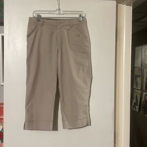 Columbia lightweight khaki capri pants
